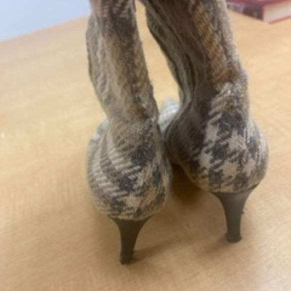 authentic Burberry ankle boots size 8 (38) - Picture 3 of 6